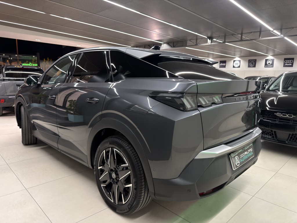 PEUGEOT 3008 1200 HYBRID 145 CV ALLURE CAMERA 360